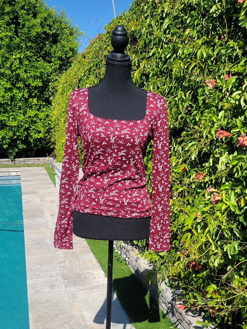 Floral Burgundy Women's Deep Square Long Sleeve Top L